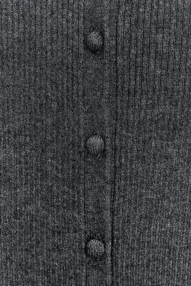 GILET EN MAILLE À FLEURS AVEC LAINE