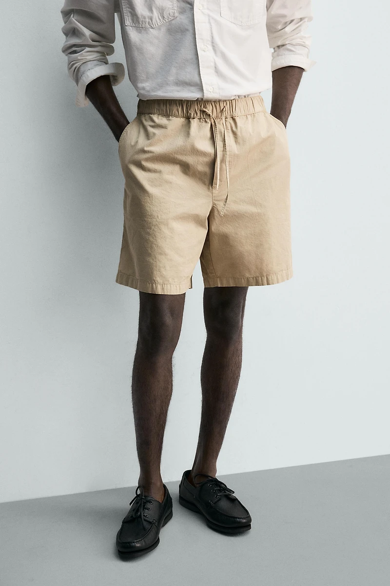 SHORT DÉLAVÉ REGULAR FIT