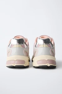 MESH SNEAKERS