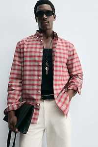 BUTTON-DOWN COLLAR PLAID SHIRT
