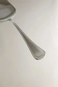 SHINY STEEL CAKE SERVER