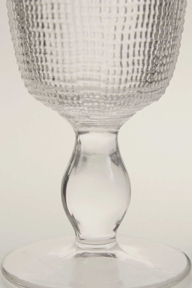 VERRE À PIED RELIEF