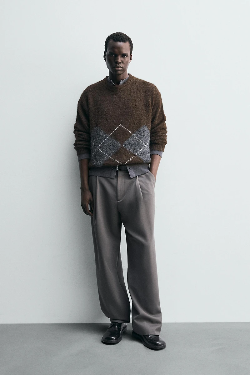 DIAMOND JACQUARD SWEATER