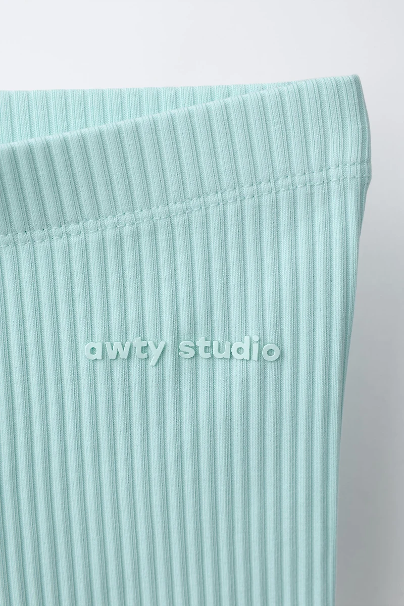 RIBBED TEXTURED CYCLING LEGGINGS