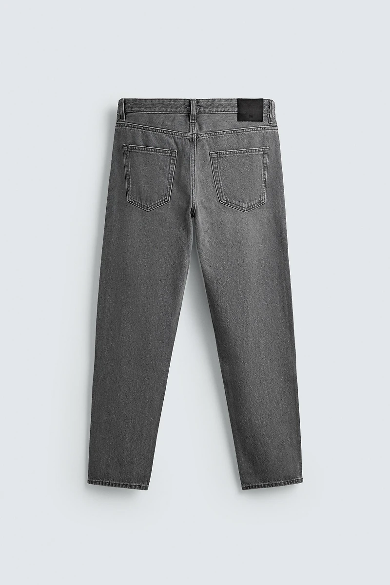SLIM TAPERED FIT JEANS