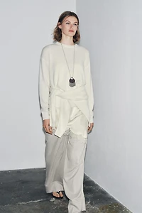 100% CASHMERE LONG SLEEVE SWEATER