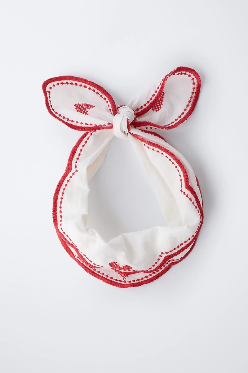 WAVE EMBROIDERED HEART BANDANA