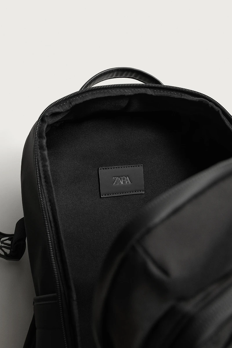 MULTIPOCKET TECHNICAL BACKPACK