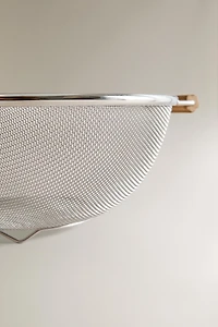 KITCHEN COLANDER WOODEN HANDLES