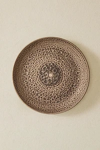 DINNER PLATE WITH RAISED DESIGN