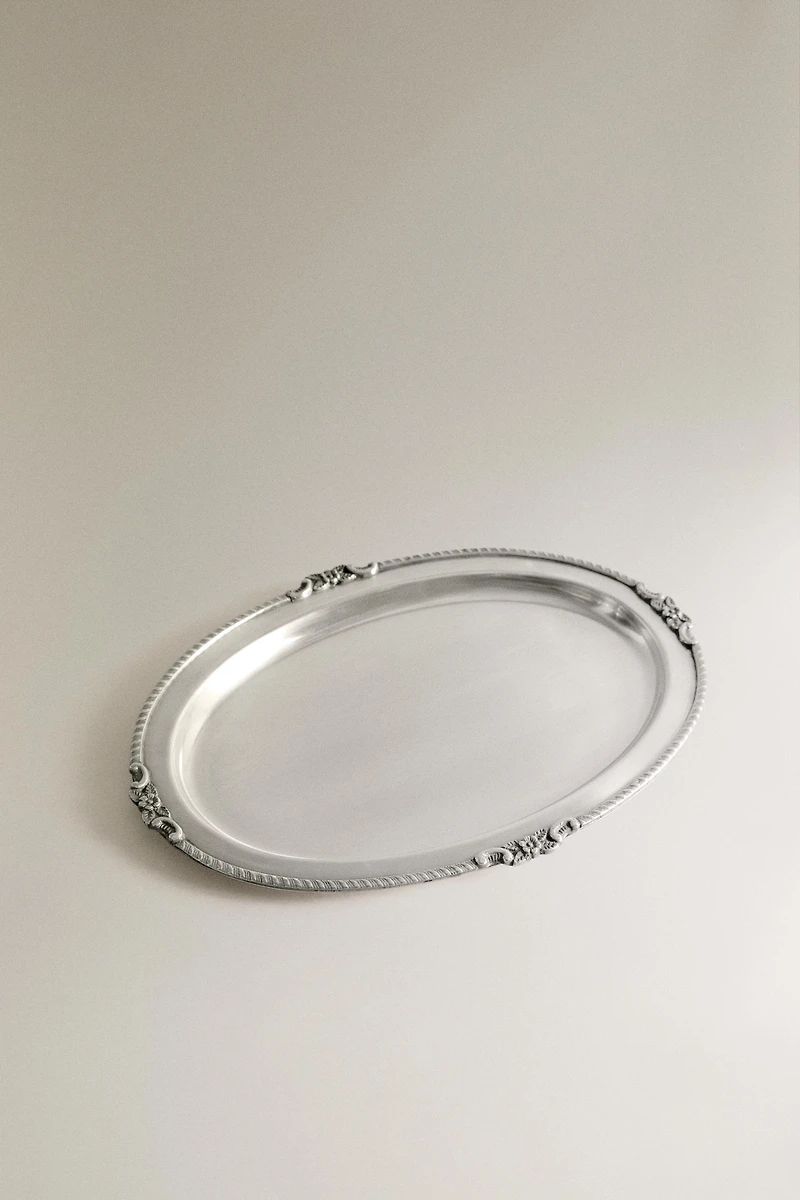 OVAL METAL BATHROOM TRAY