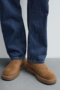 LEATHER CHELSEA BOOTS