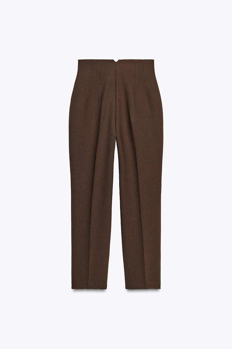 PANTS WITH A HIGH WAIST