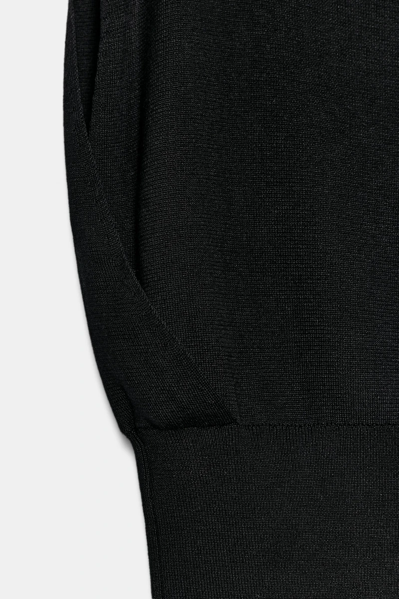 FITTED WAIST KNIT TOP