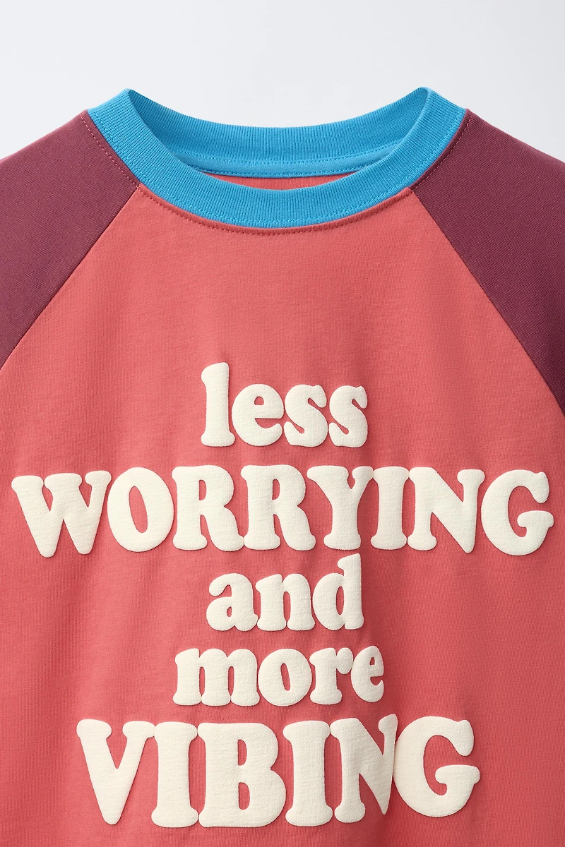 TEXT PRINT RAGLAN T-SHIRT