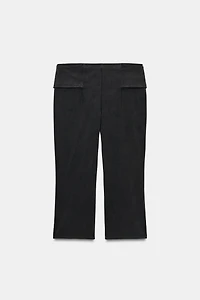 BELTED CAPRI PANTS