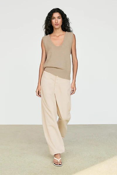 Cotton-blend ribbed knit vest
