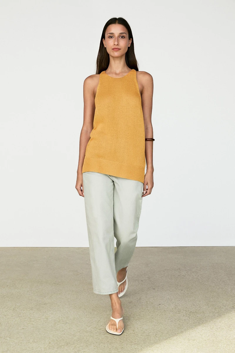 Sleeveless knit halter top