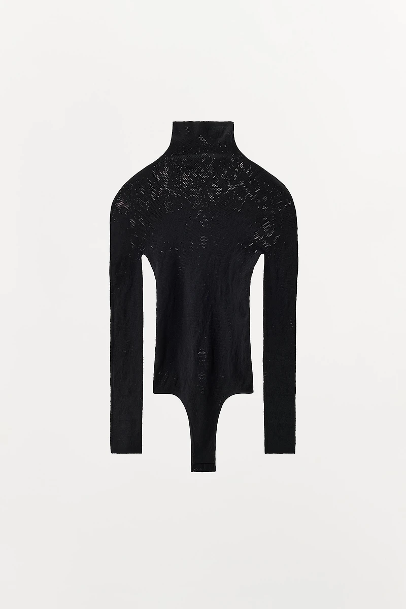SEAMLESS LACE BODYSUIT