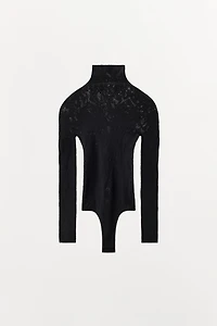 SEAMLESS LACE BODYSUIT