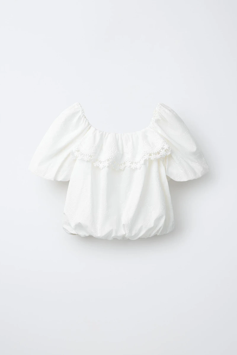 EMBROIDERED PUFFY TOP