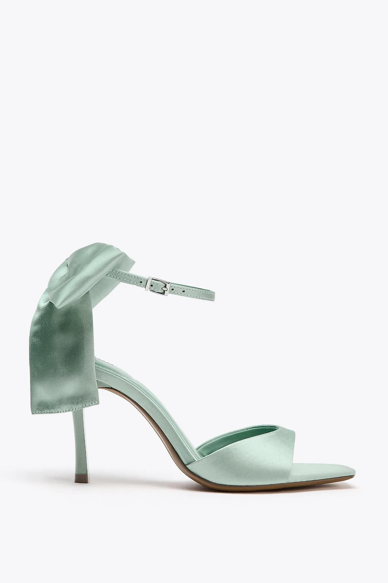 MAXI BOW HEELED SANDALS