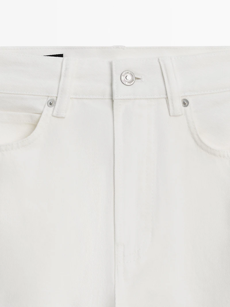 High-waist flare fit jeans
