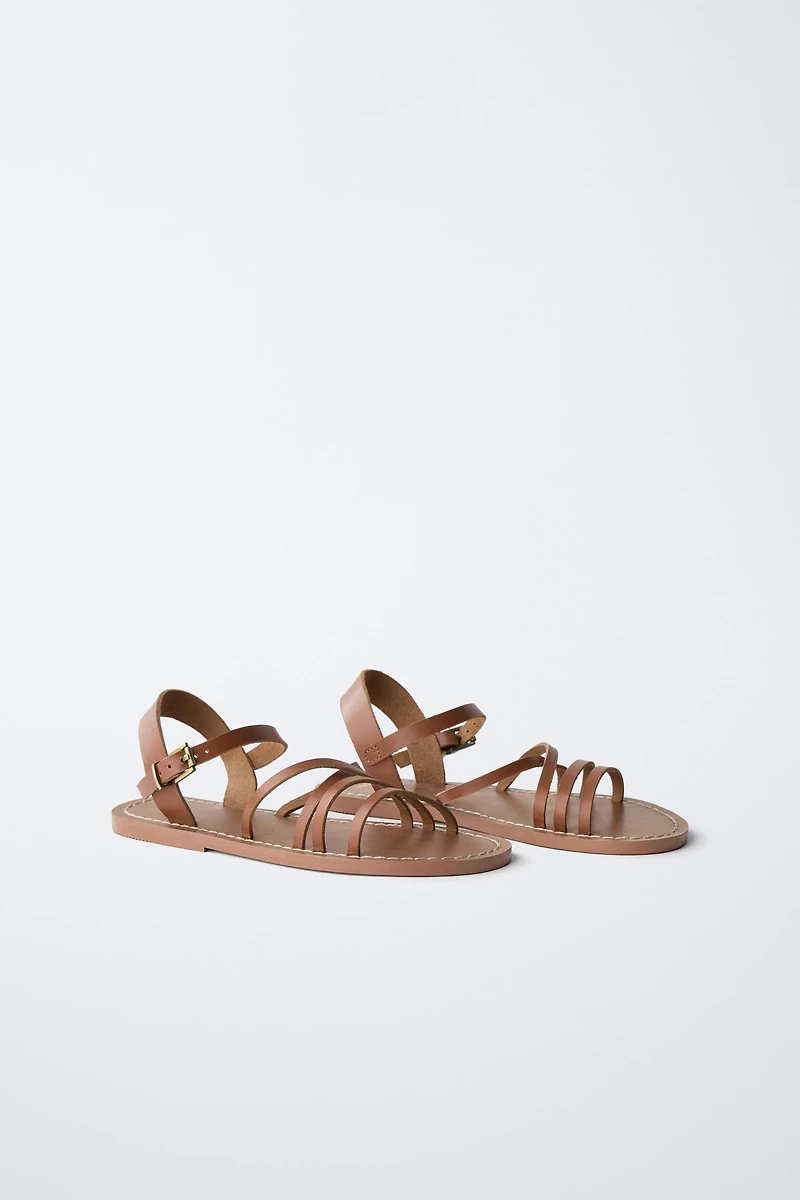 SANDALES EN CUIR À BRIDES