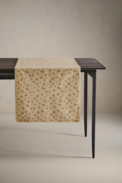 CHEMIN DE TABLE FLEURS SAUVAGES AVEC DENTELLE
