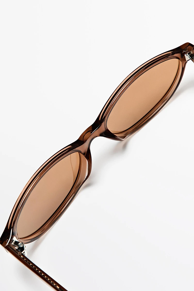Oval sunglasses