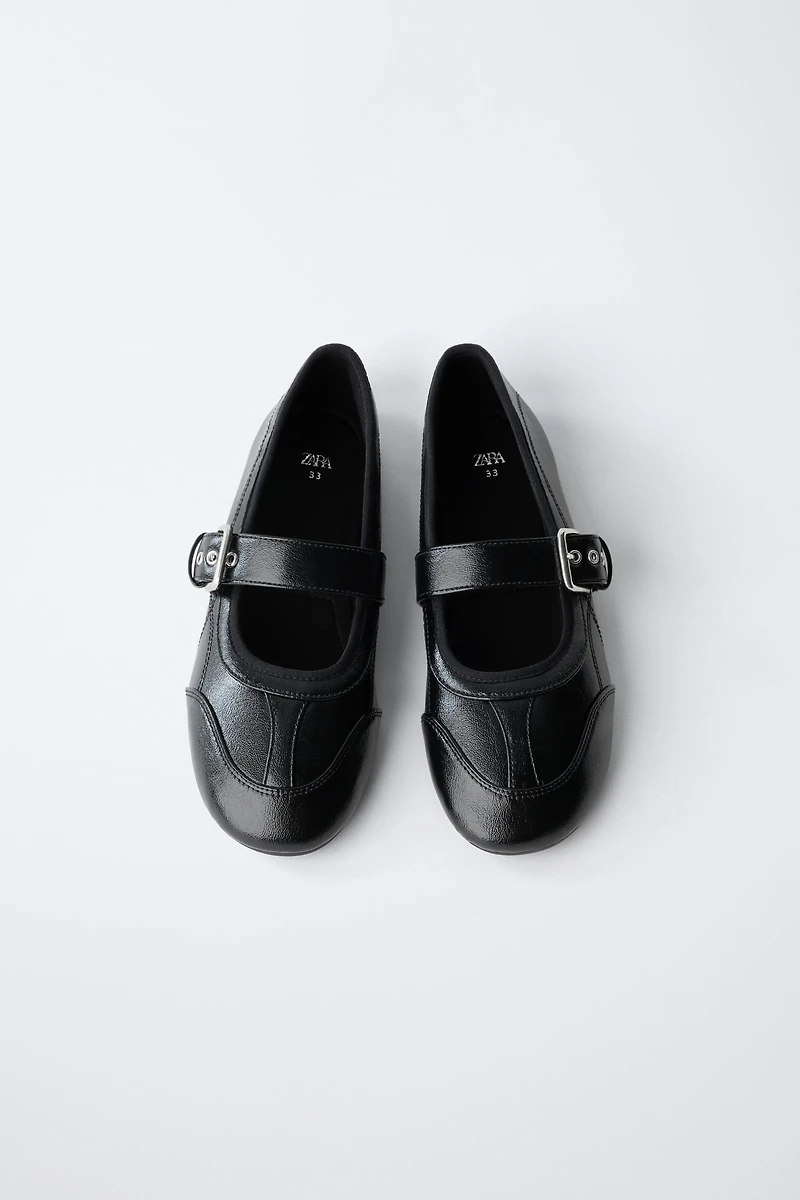 BUCKLE BALLET FLATS
