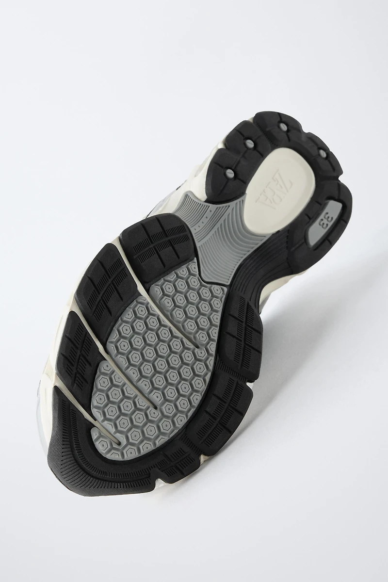 MESH SNEAKERS