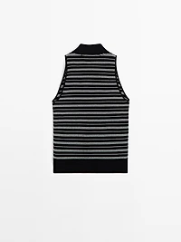 100% cotton polo shirt with striped details