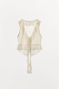 RUFFLED LACE TOP