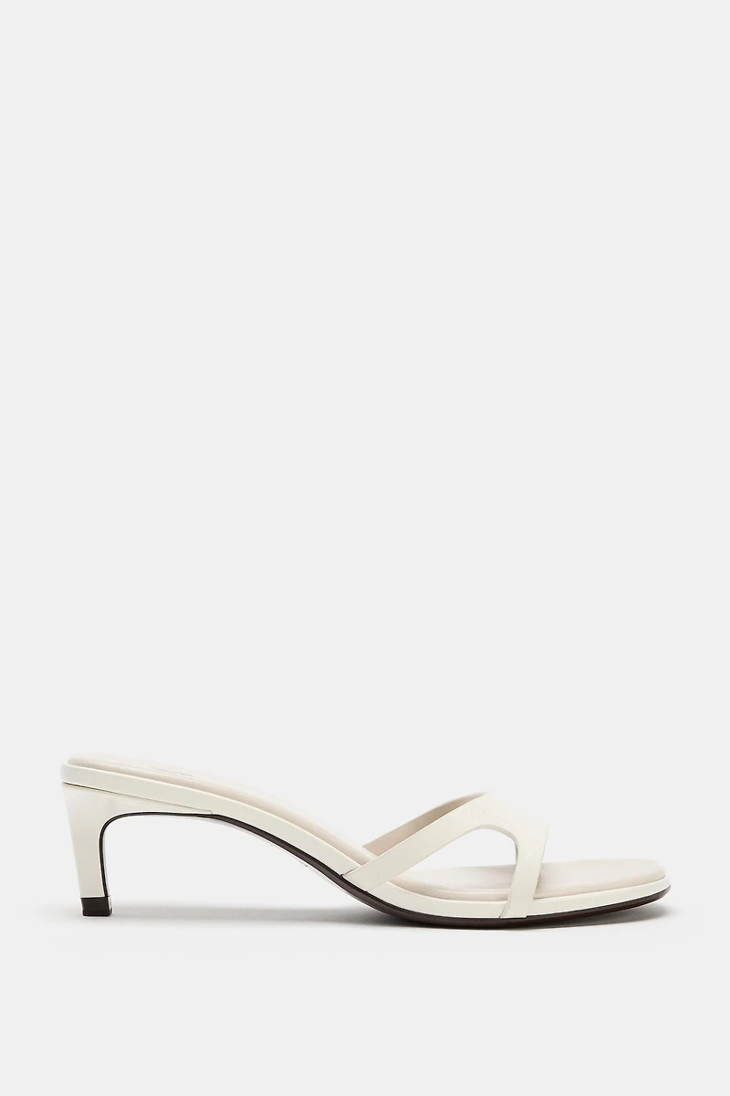LEATHER KITTEN HEEL SANDALS