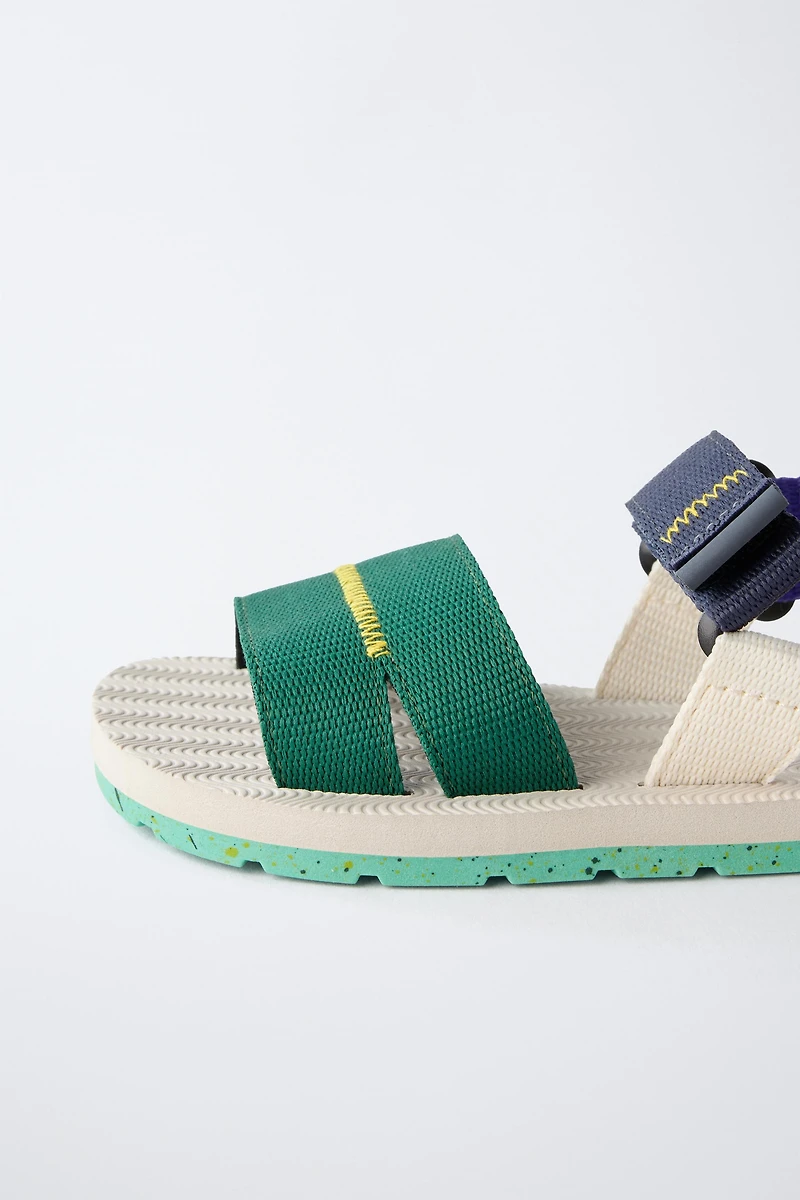 COLOR TECHNICAL SANDALS