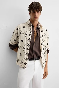 CONTRAST PRINT SHIRT