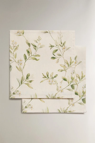 BRANCH AND FLORAL PRINT NAPKINS (PACK OF 2)