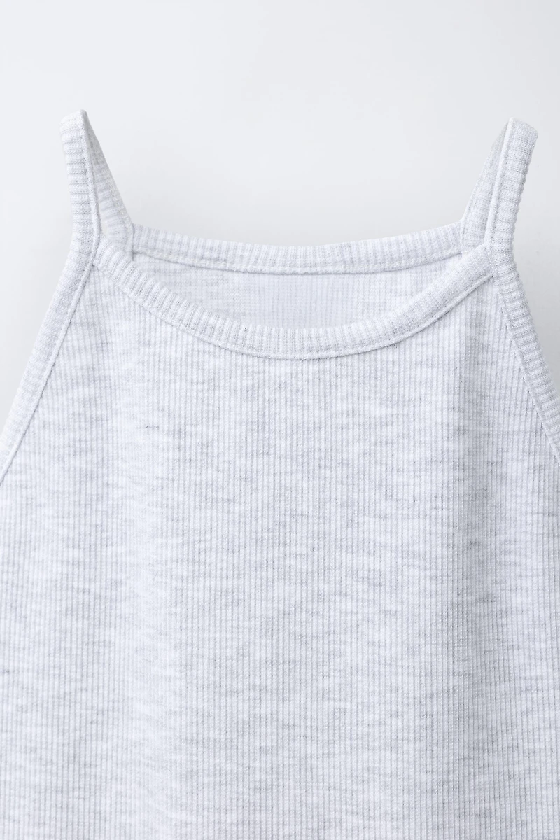 ROBE CÔTELÉE À VOLANTS