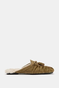 MOCASSINS OUVERTS À L'ARRIÈRE EN CROÛTE DE CUIR