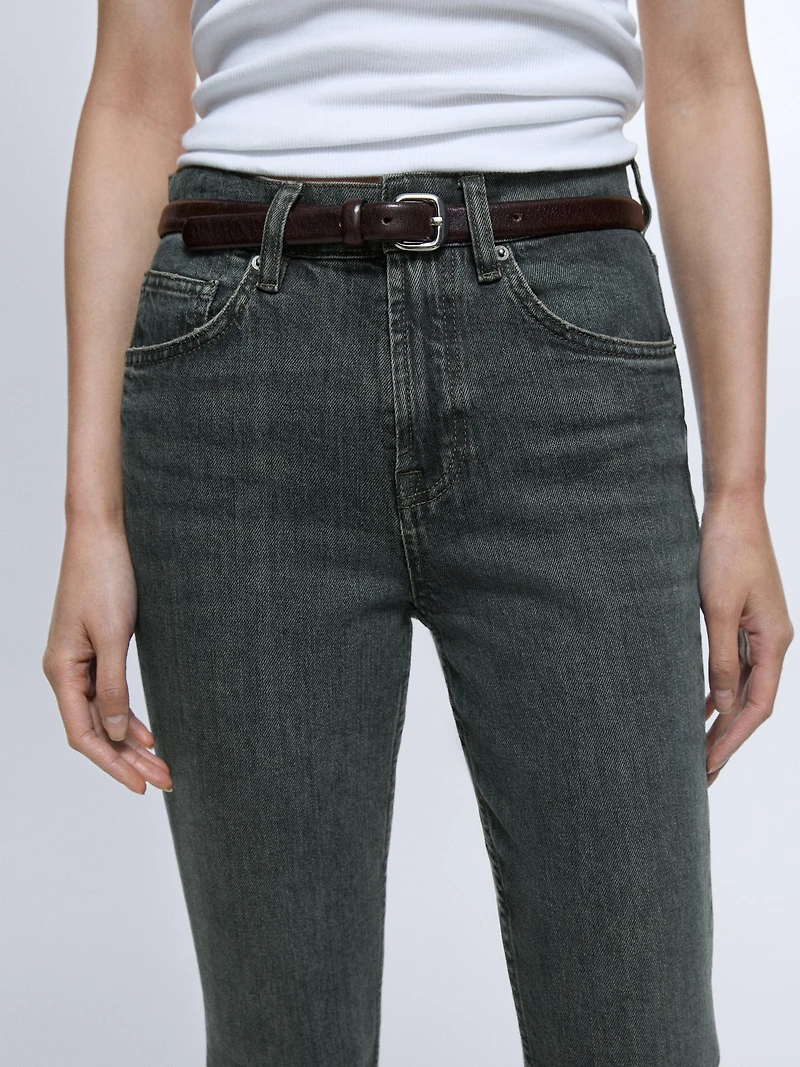 Mid-rise cropped slim fit jeans