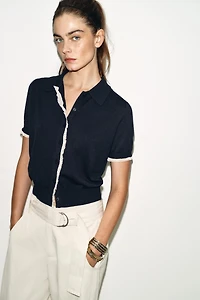 GILET À MANCHES COURTES EN MAILLE AVEC DENTELLE