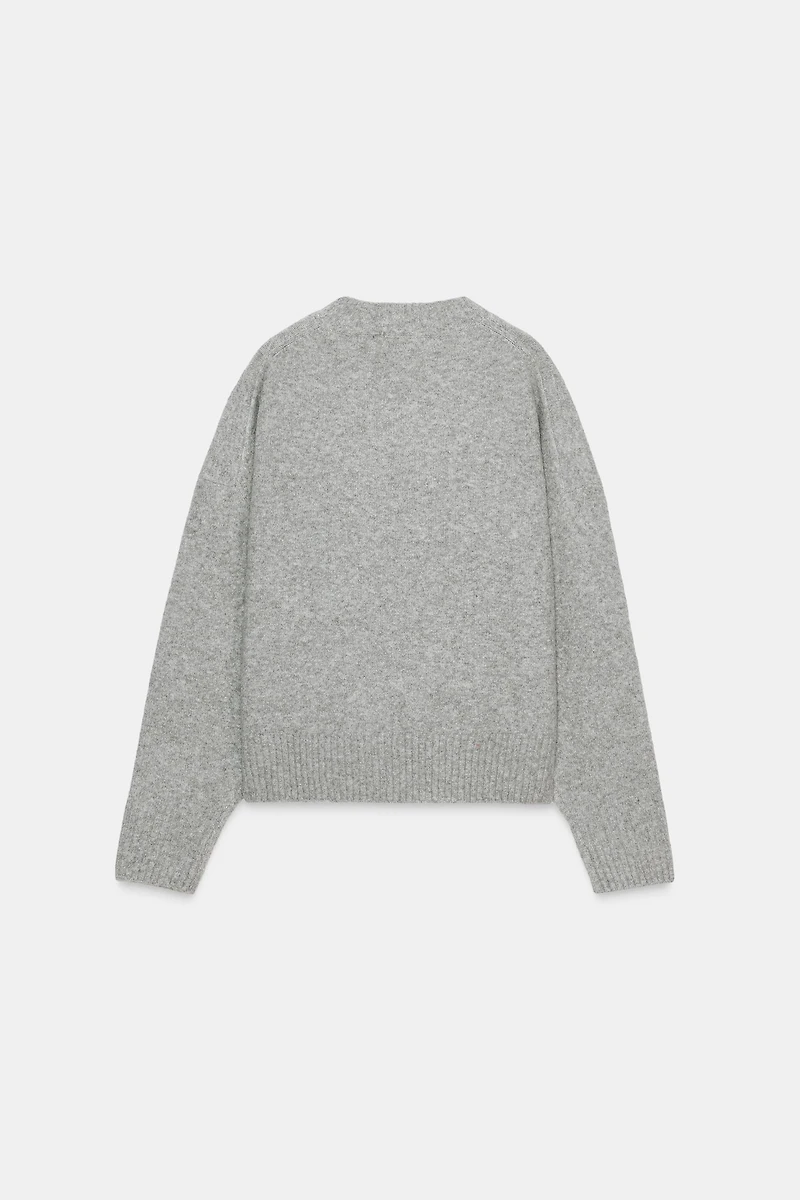 SOFT BASIC KNIT SWEATER