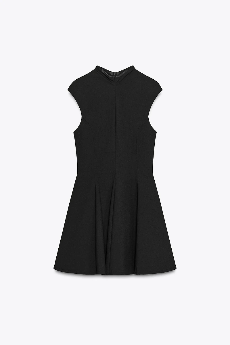 VOLUMINOUS SHORT DRESS