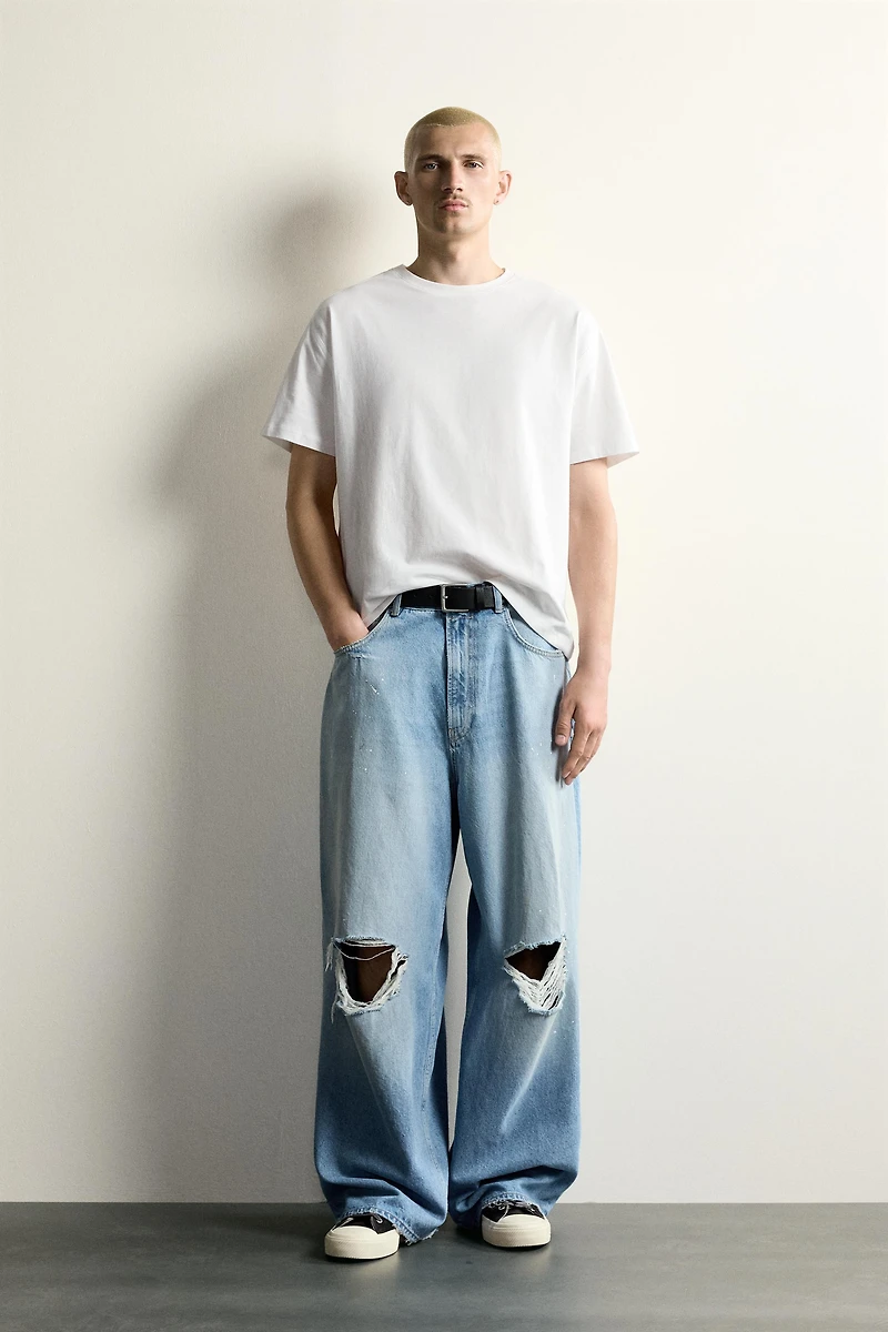 RIPPED BAGGY FIT JEANS