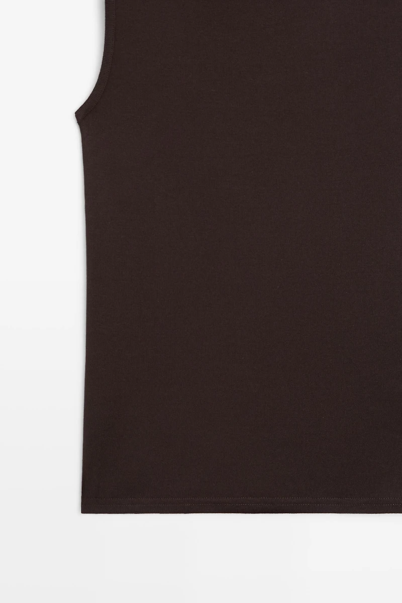 100% cotton straight neckline T-shirt