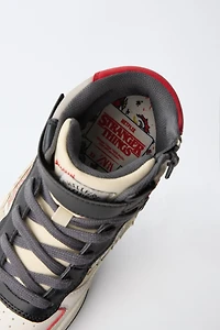 STRANGER THINGS © NETFLIX HIGH TOP SNEAKERS