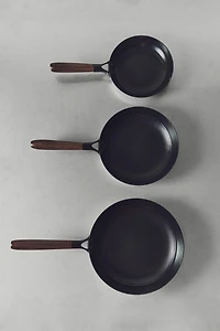 IRON FRYING PAN