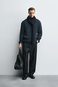 VOLUME TEXTURED JUMPER