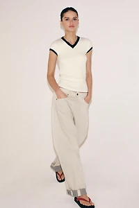 CONTRAST RIB T-SHIRT